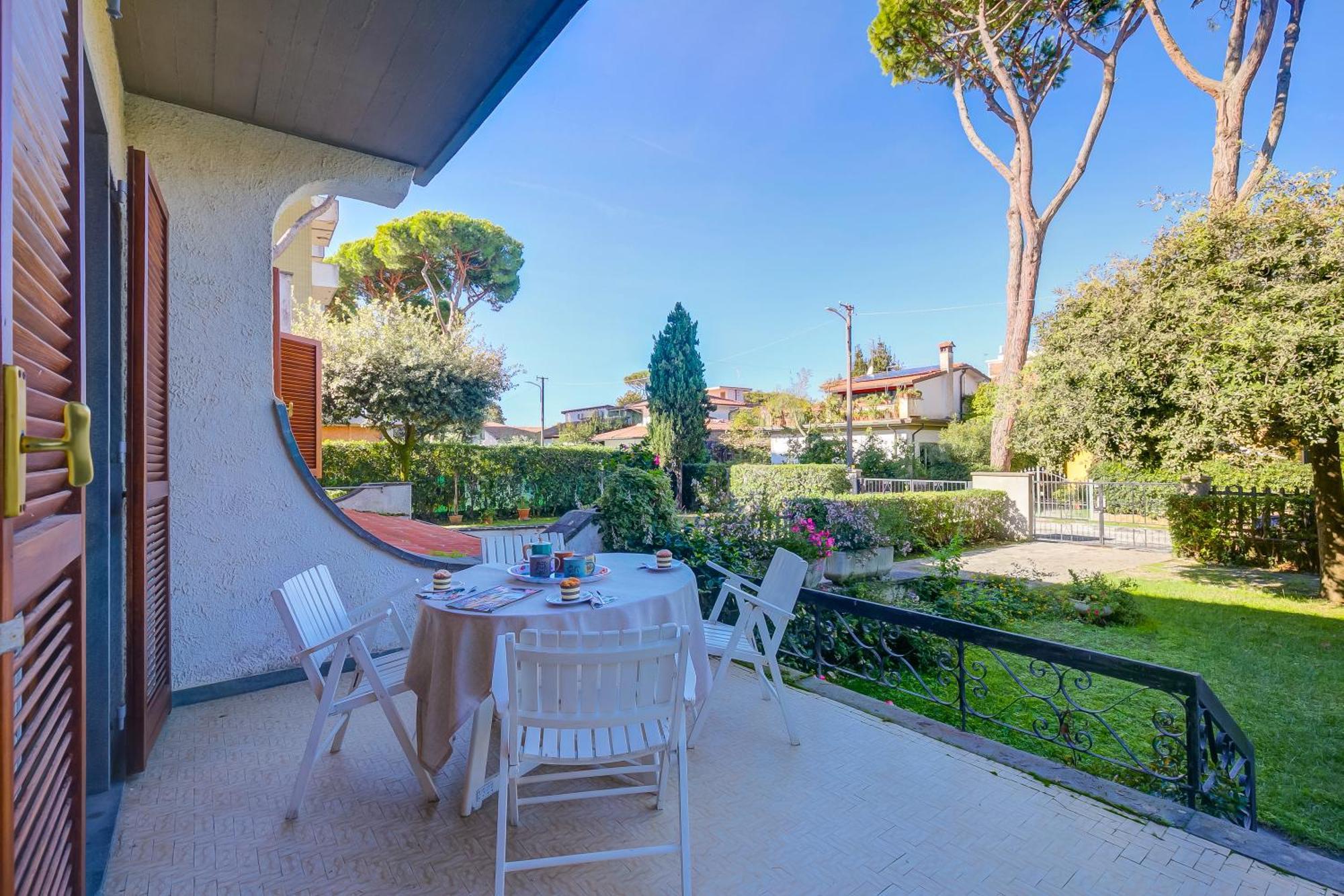 Casa Maddalena Al Mare 600M From Sea - Happy Rentals Marina di Pietrasanta Bagian luar foto