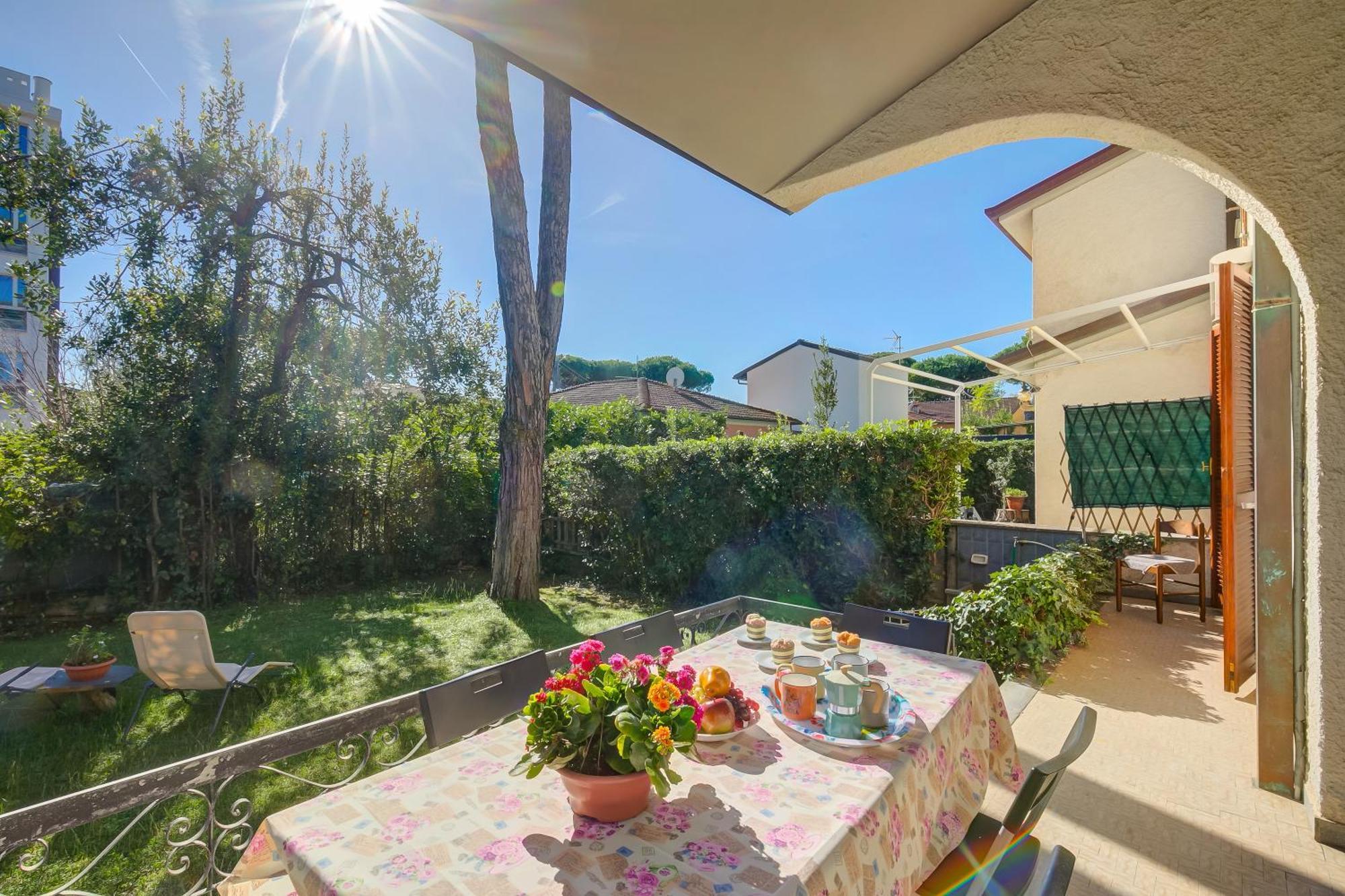 Casa Maddalena Al Mare 600M From Sea - Happy Rentals Marina di Pietrasanta Bagian luar foto